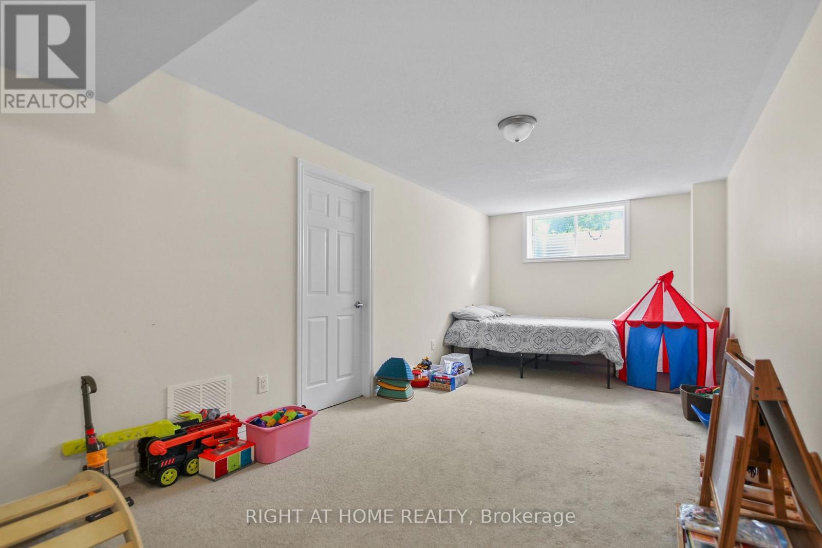 209 Hartsmere Drive