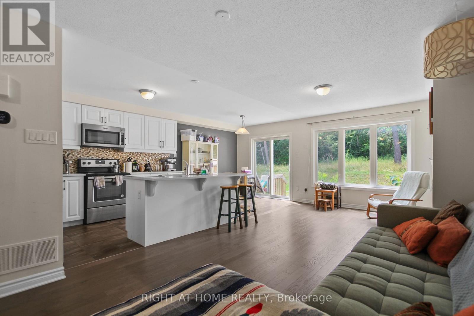 209 Hartsmere Drive