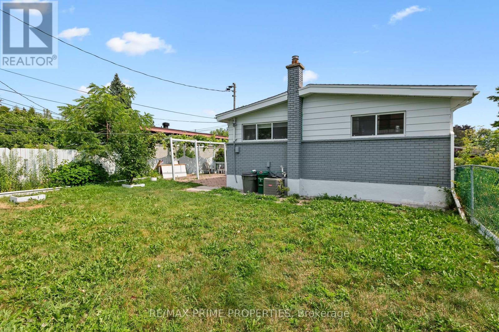 1035 Connery Avenue