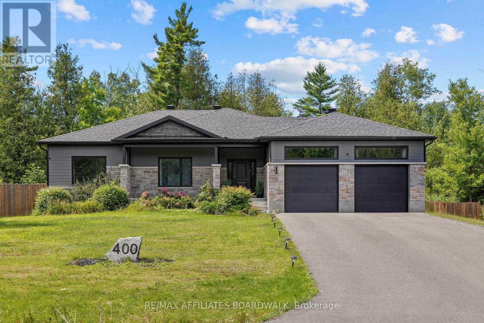 400 Cinnamon Crescent