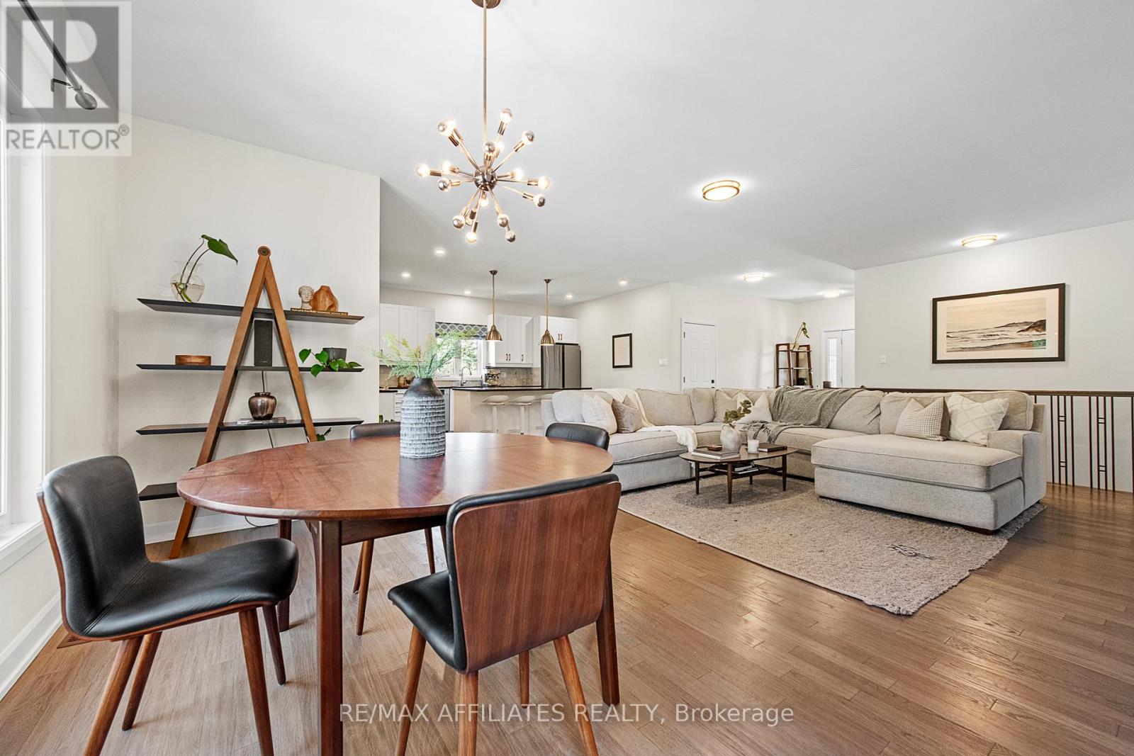 400 Cinnamon Crescent