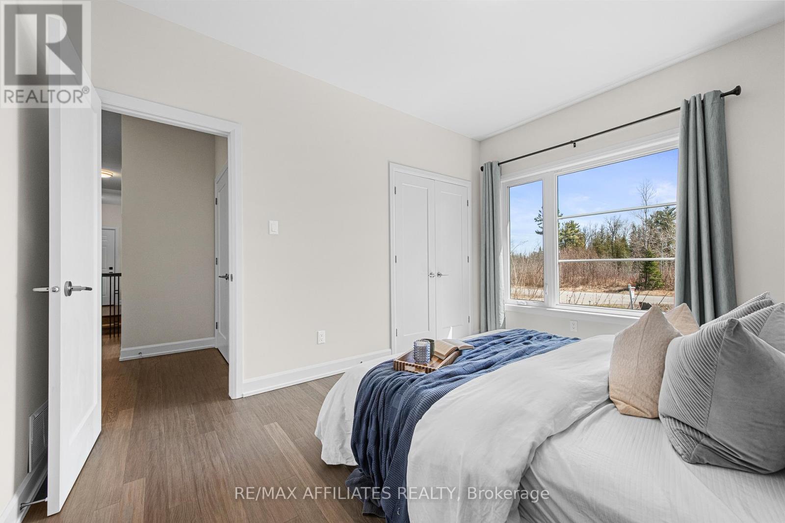 400 Cinnamon Crescent