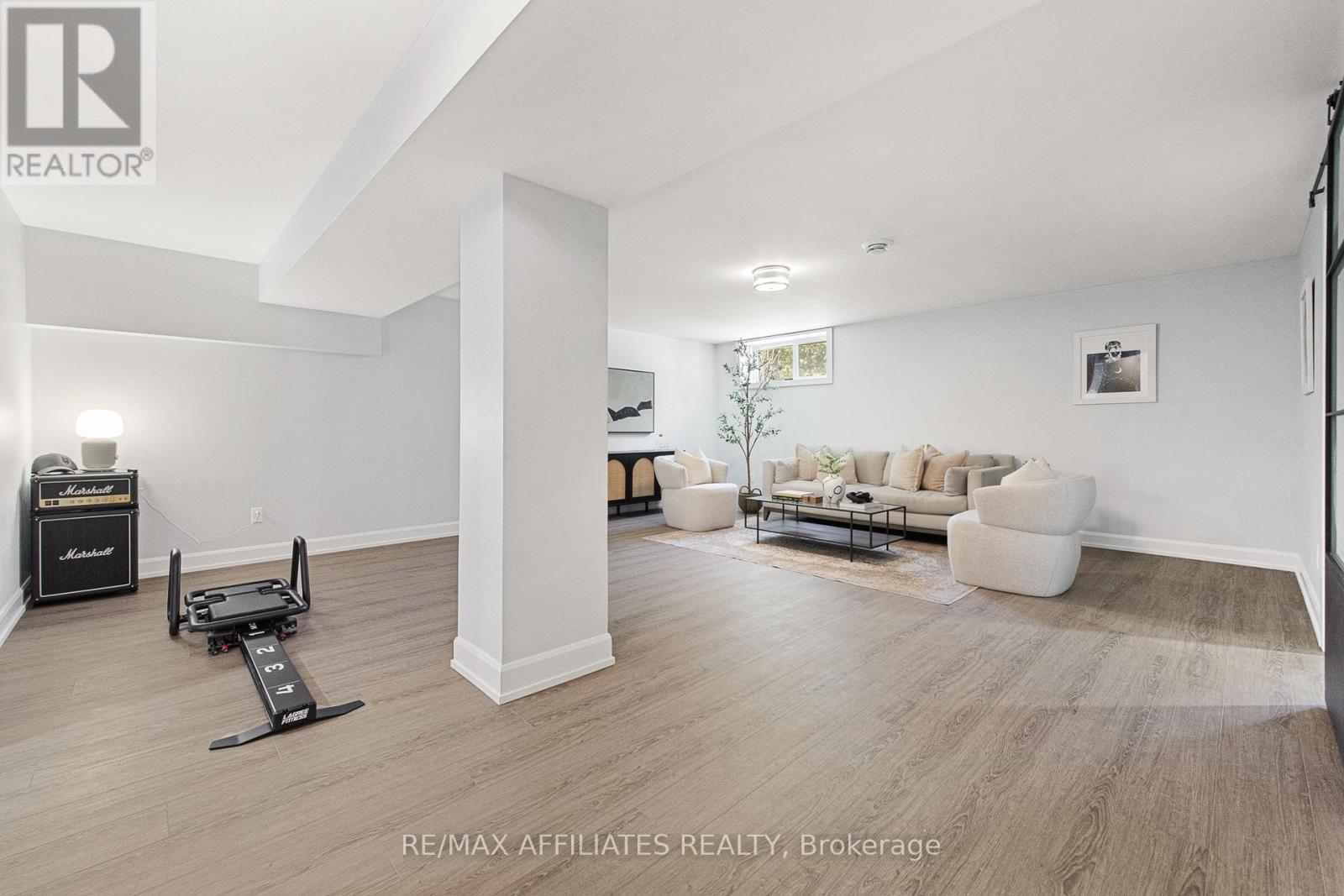 400 Cinnamon Crescent