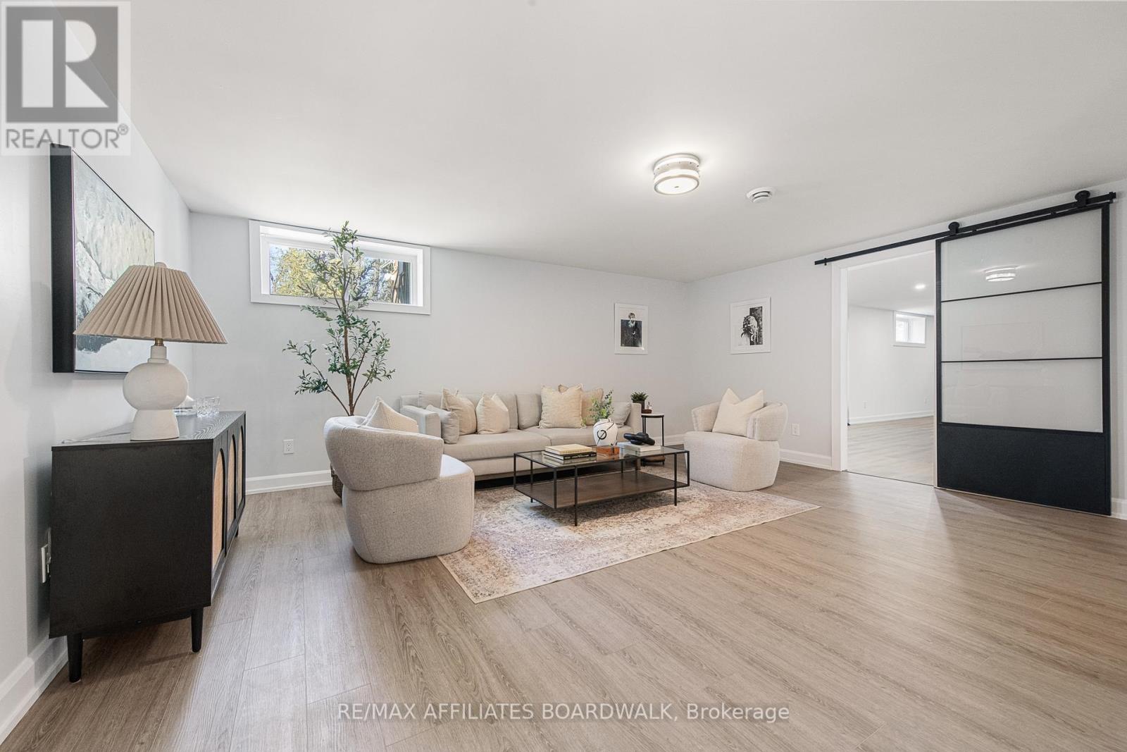 400 Cinnamon Crescent