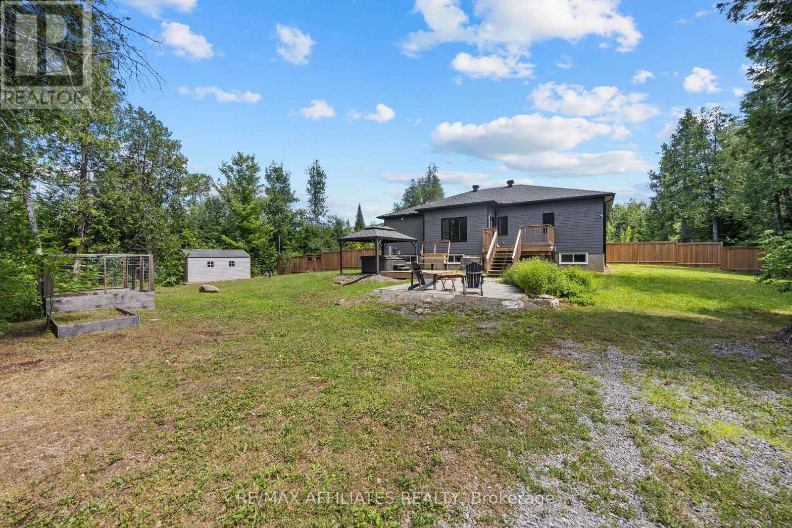 400 Cinnamon Crescent