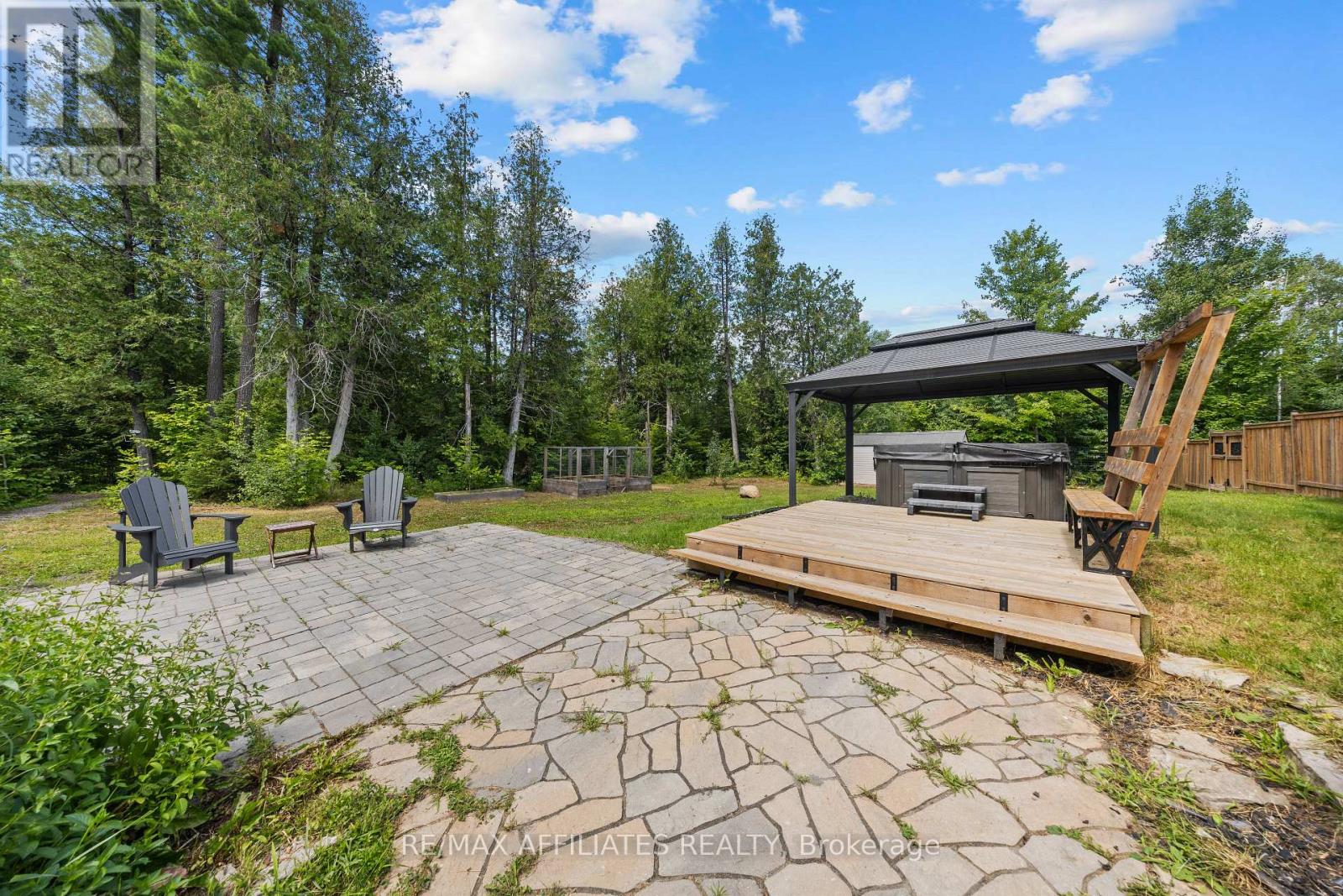 400 Cinnamon Crescent