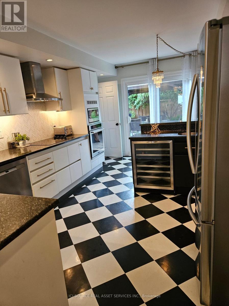 1 Erinlea Court