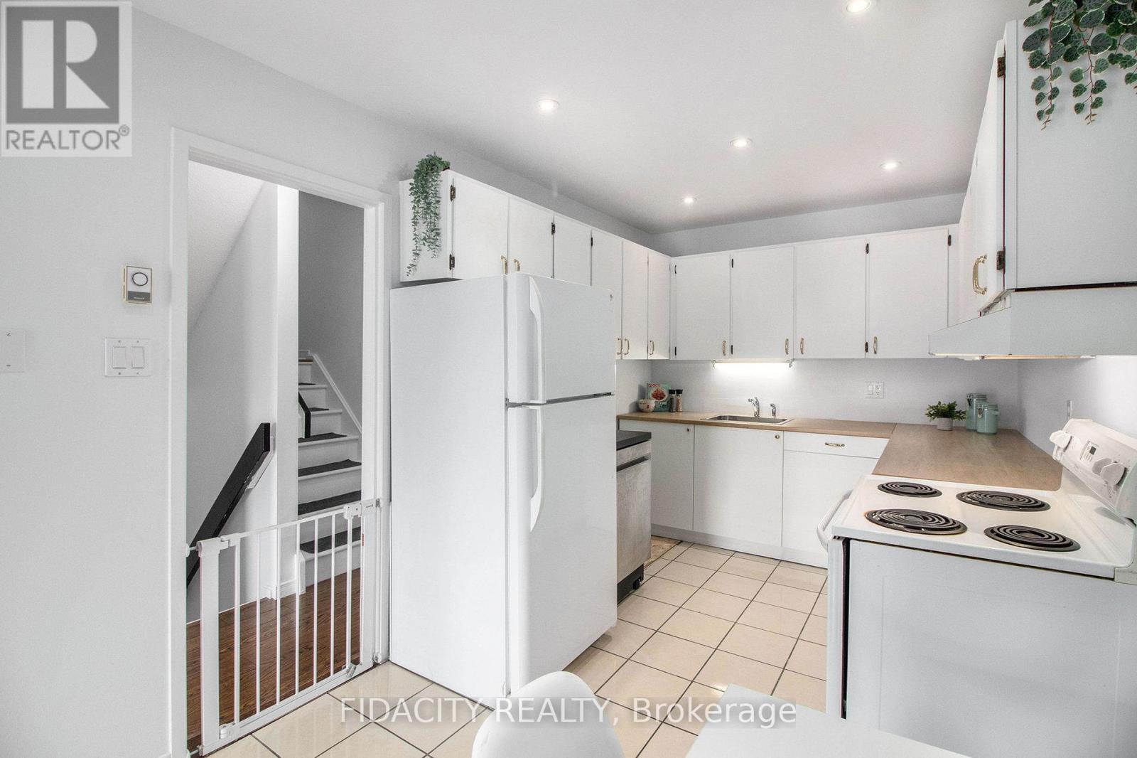 180 - 825 Cahill Drive W