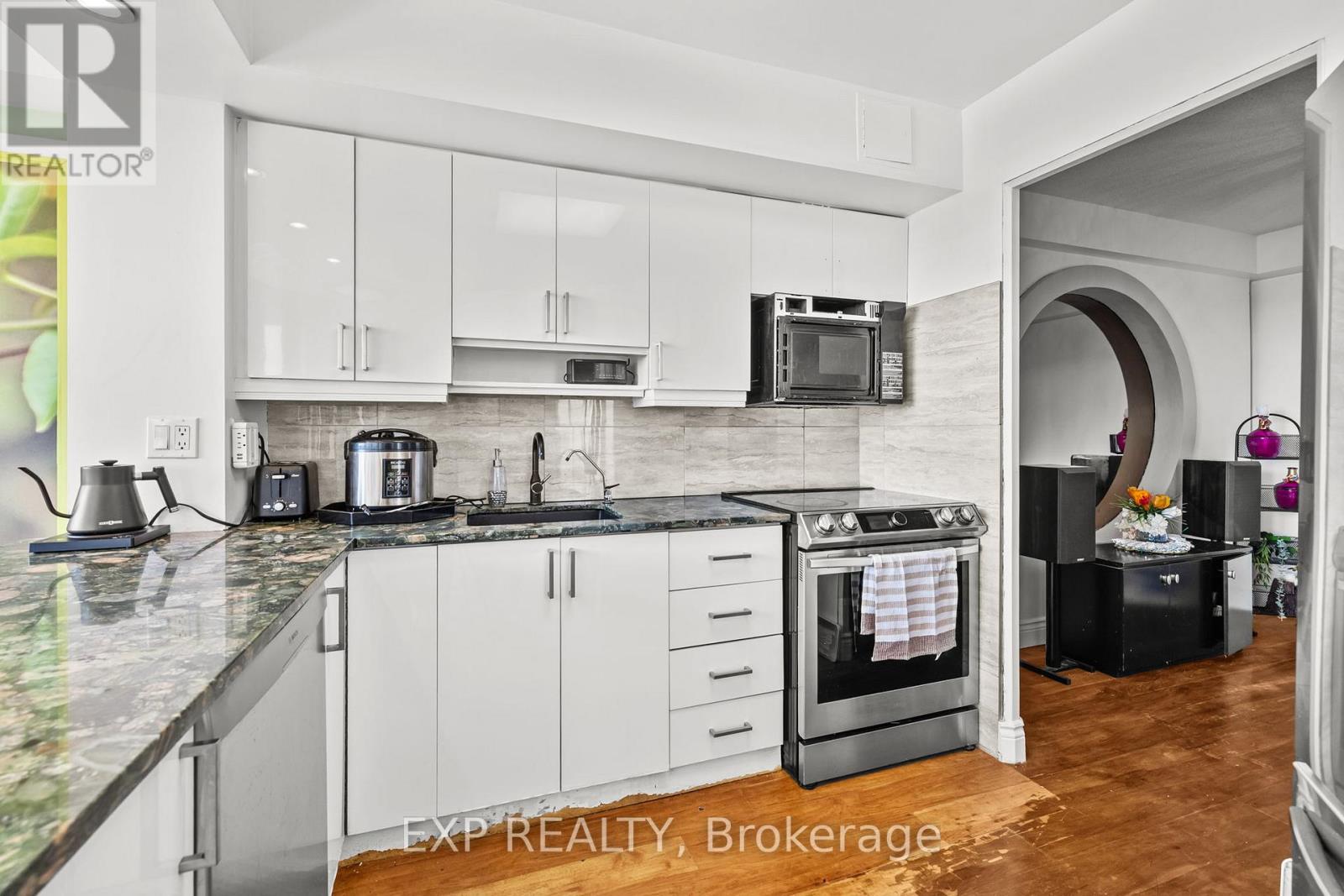 606 - 1500 Riverside Drive