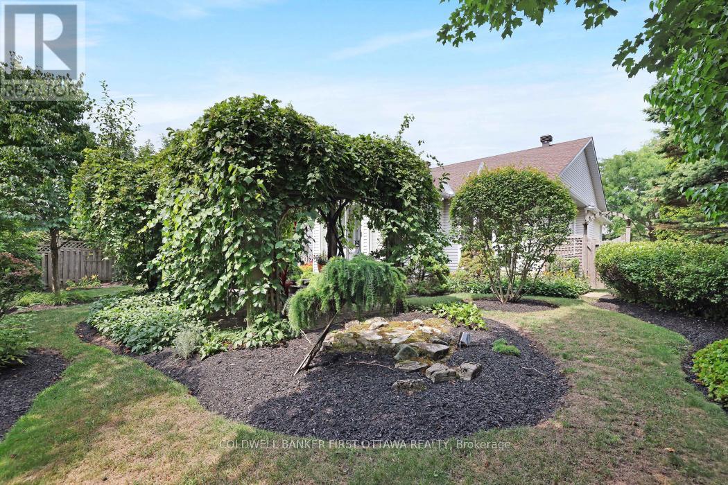 10 Ladybirds Crescent