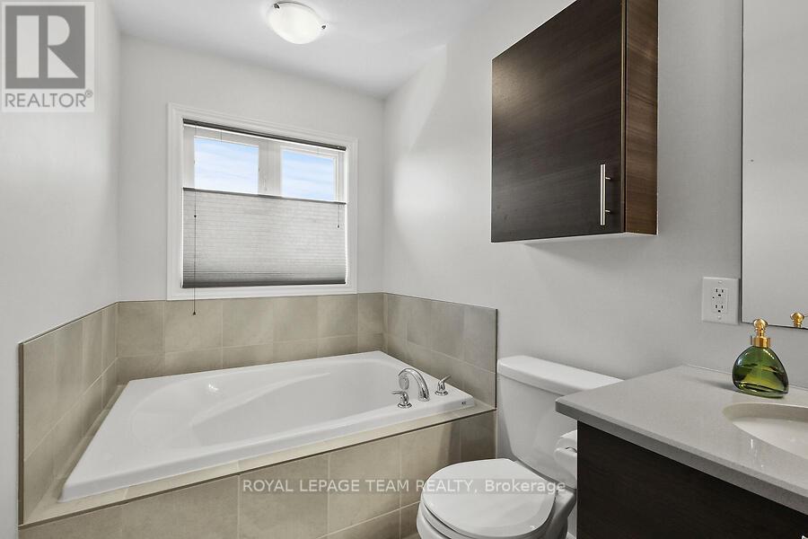 270 Pembina Private