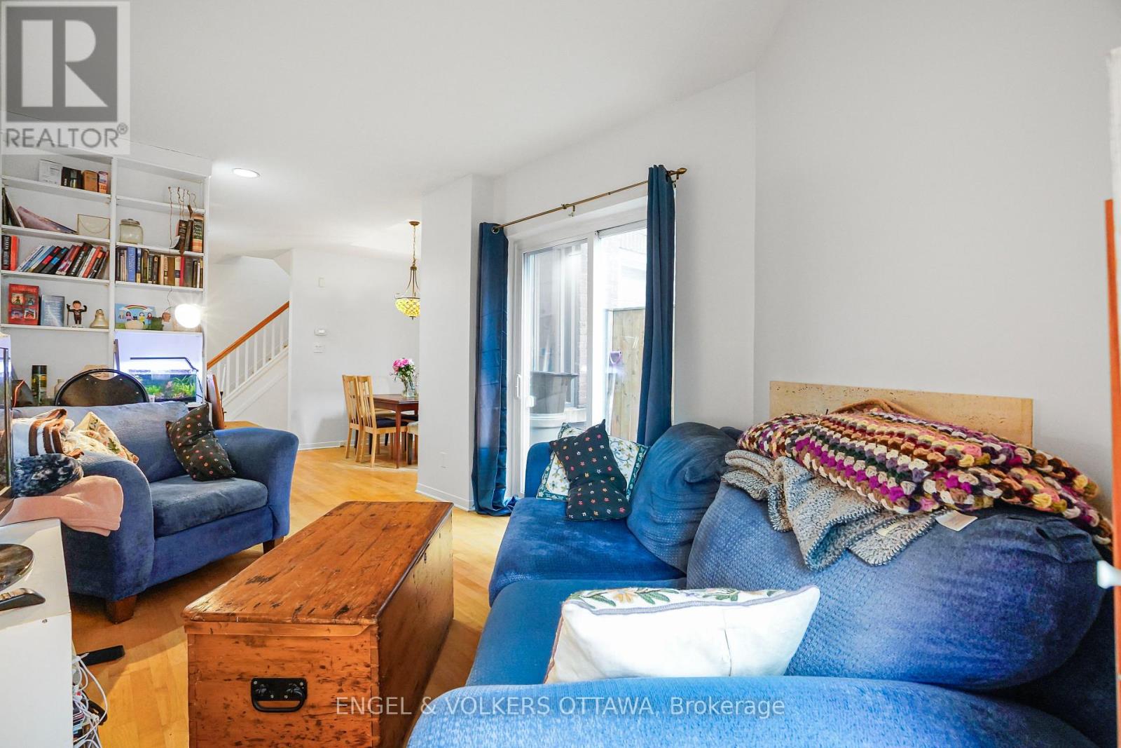 293 Somerset Street E