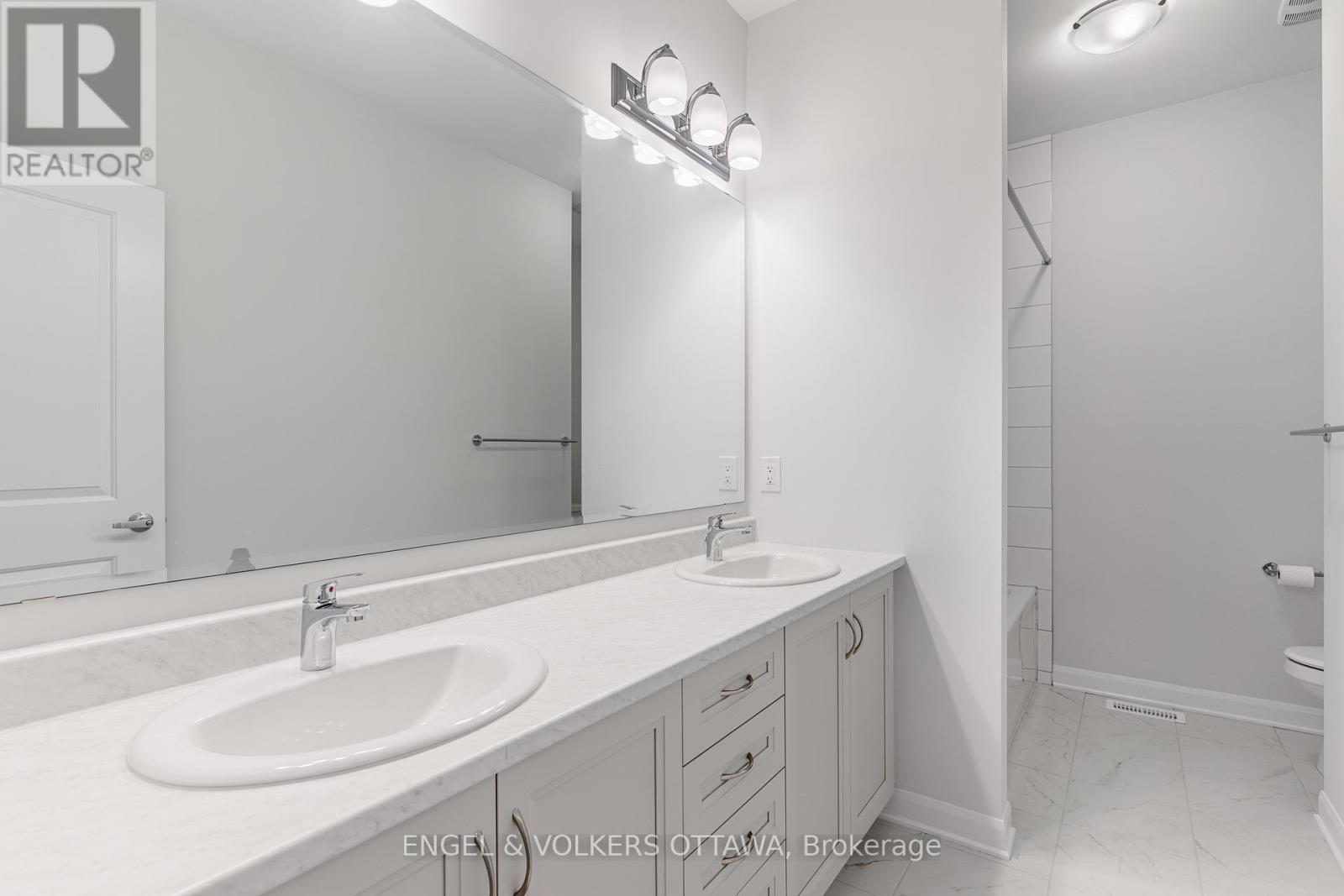 333 Elsie Macgill Walk