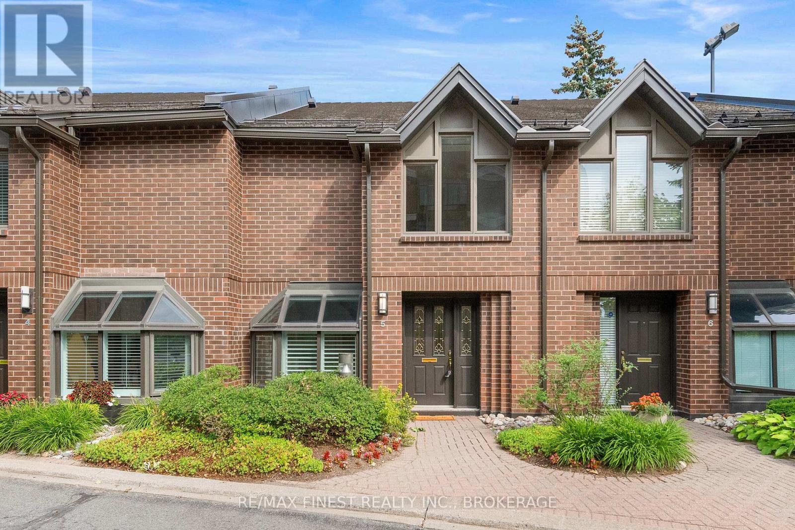 5 - 111 Echo Drive
