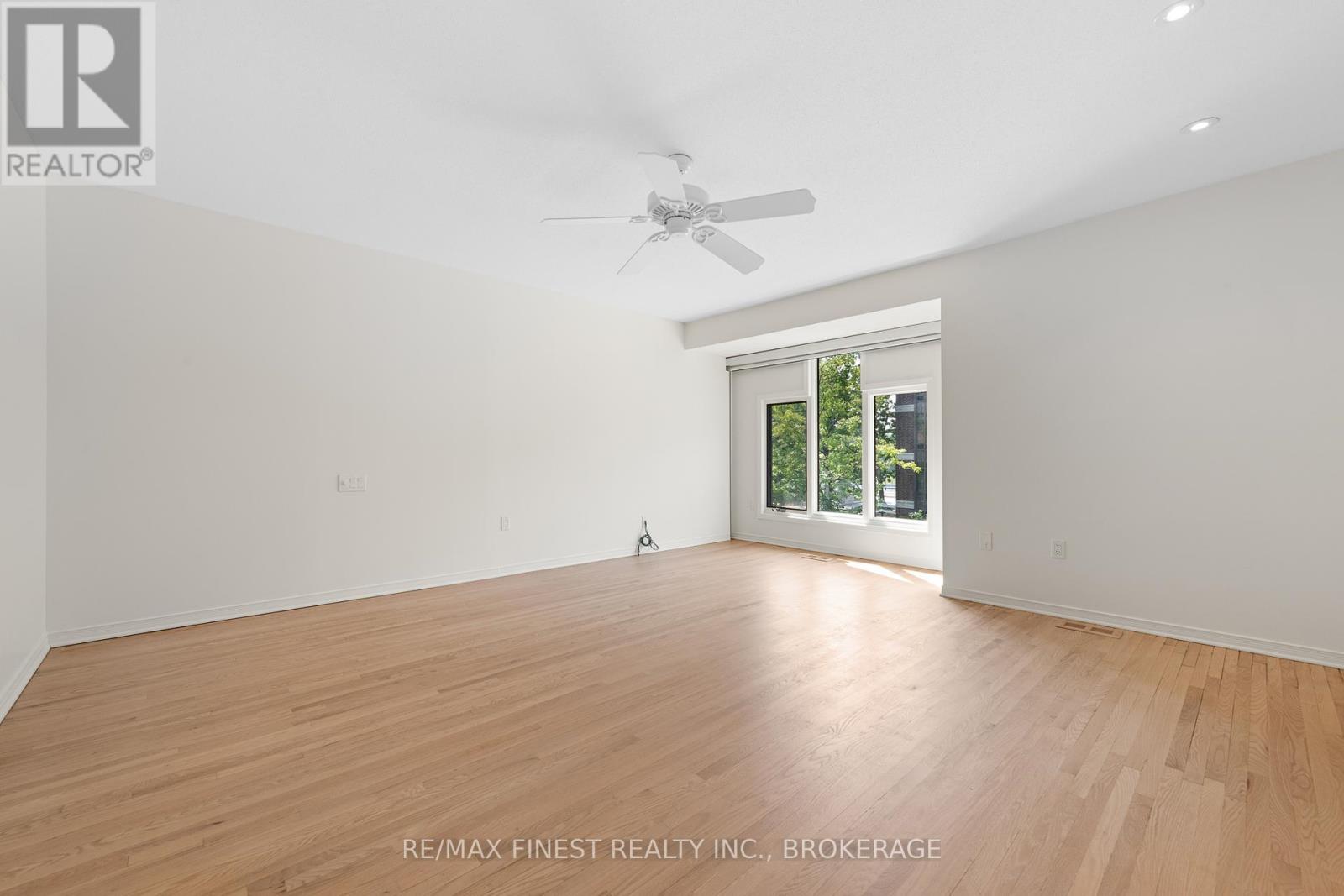5 - 111 Echo Drive
