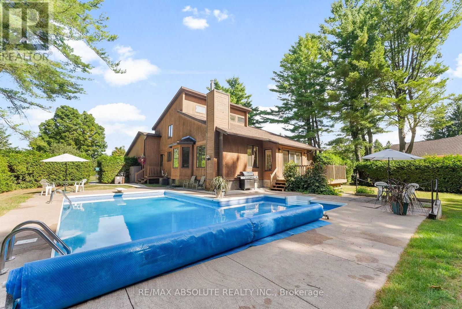 33 Old Orchard Lane