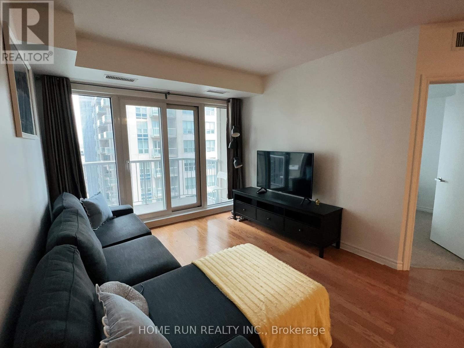 1506 - 234 Rideau Street