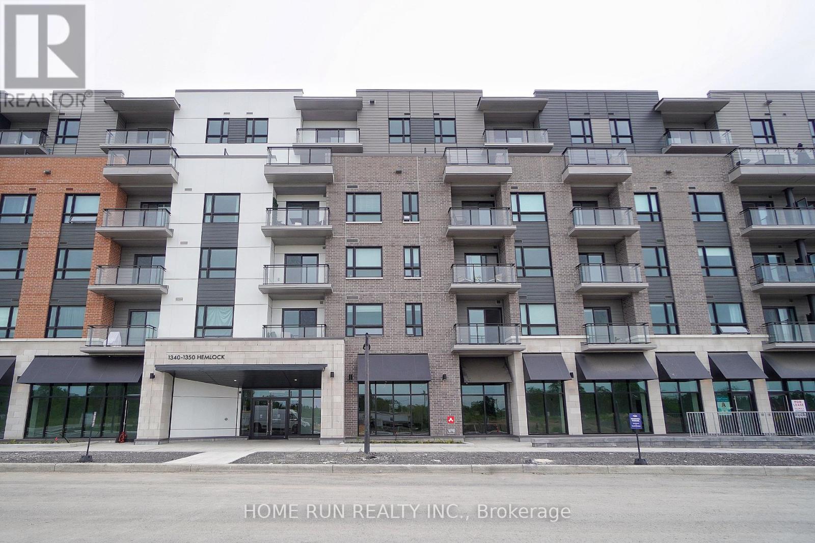 302 - 1350 Hemlock Road
