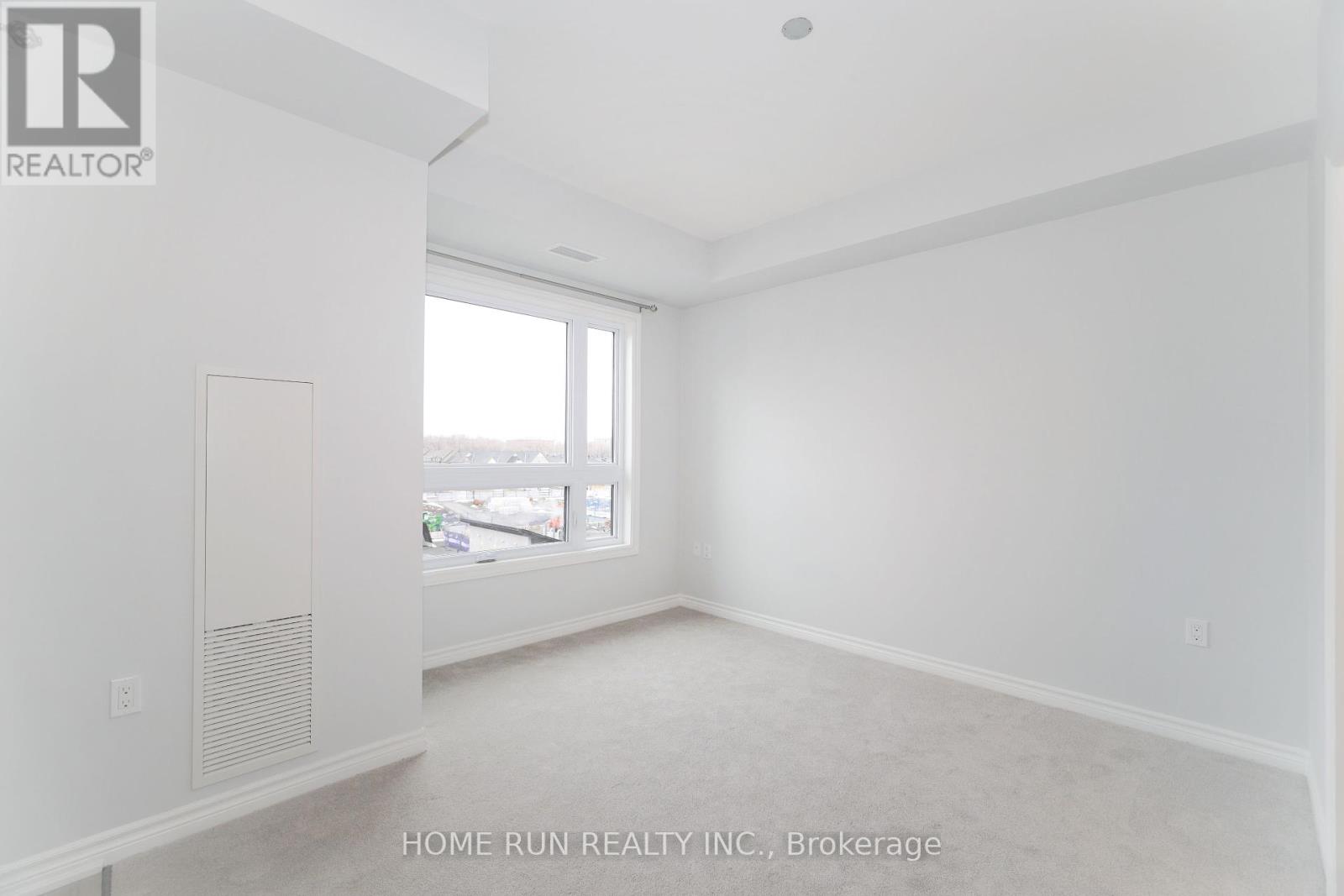 302 - 1350 Hemlock Road