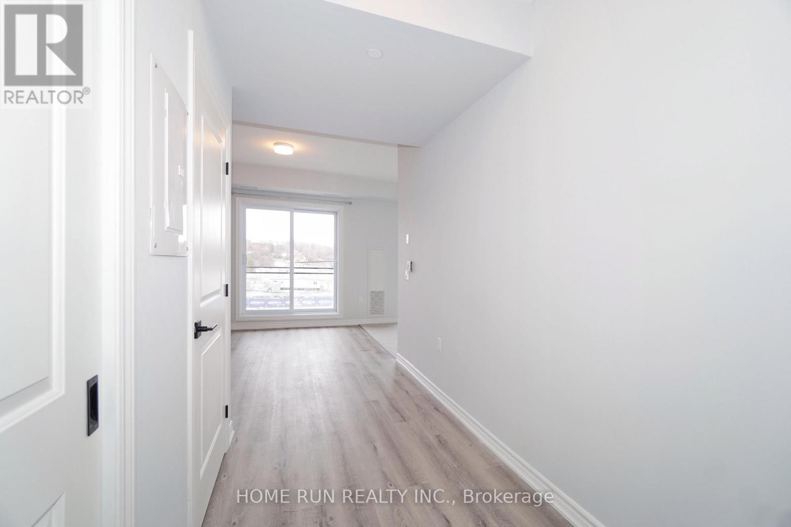302 - 1350 Hemlock Road