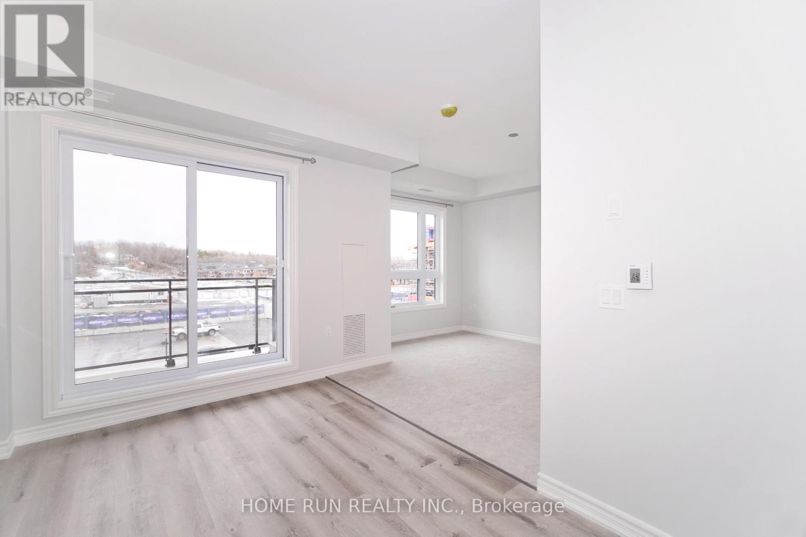 302 - 1350 Hemlock Road