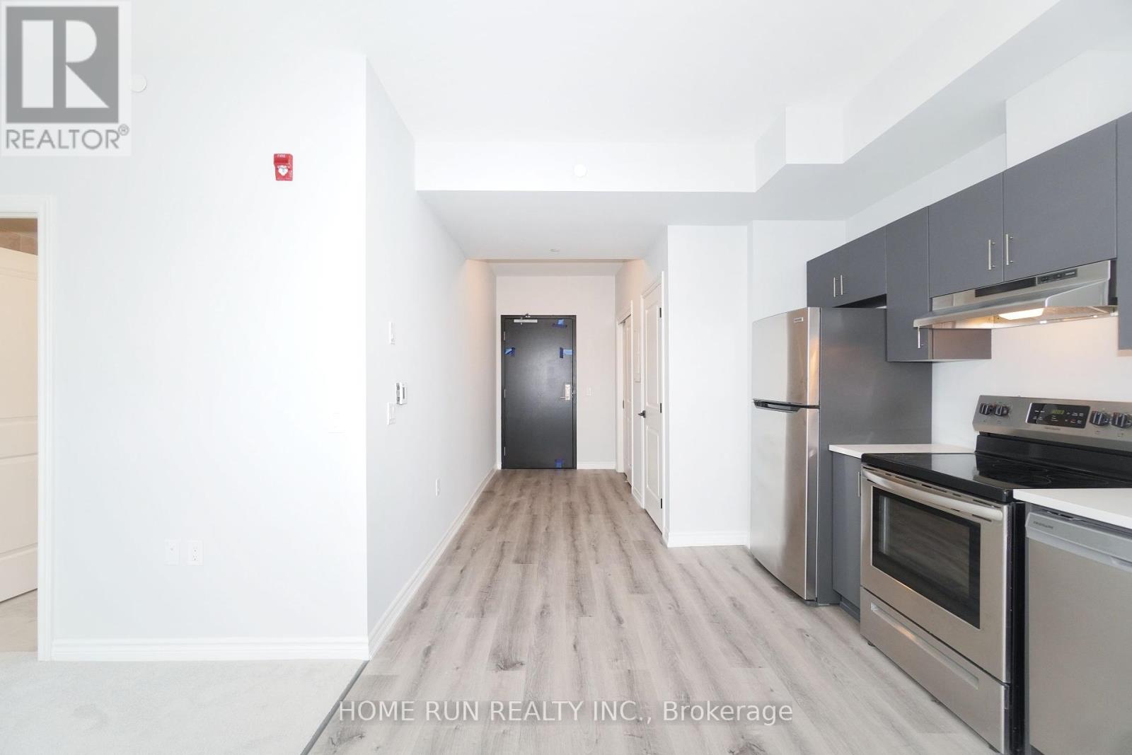 302 - 1350 Hemlock Road