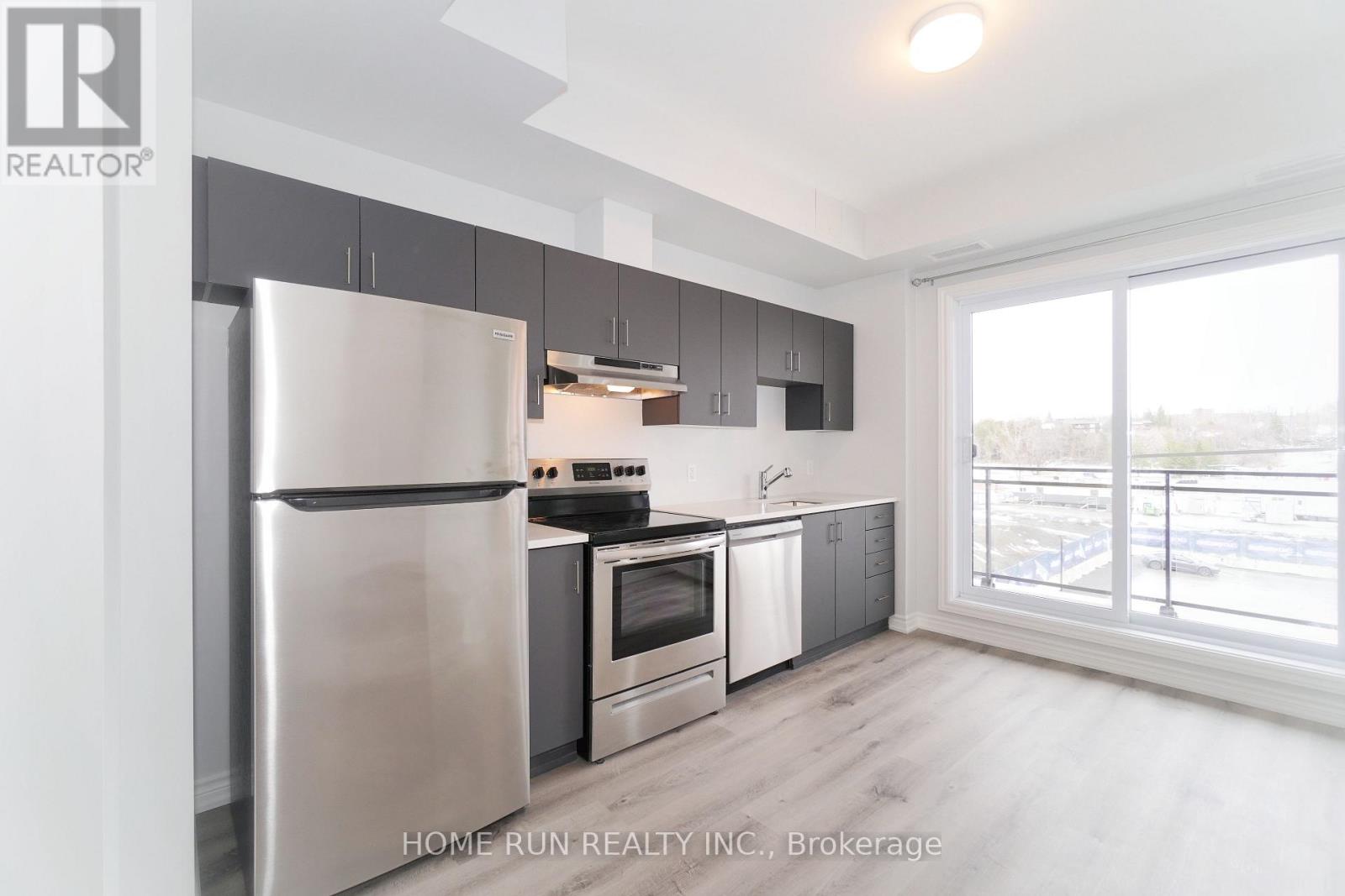 302 - 1350 Hemlock Road