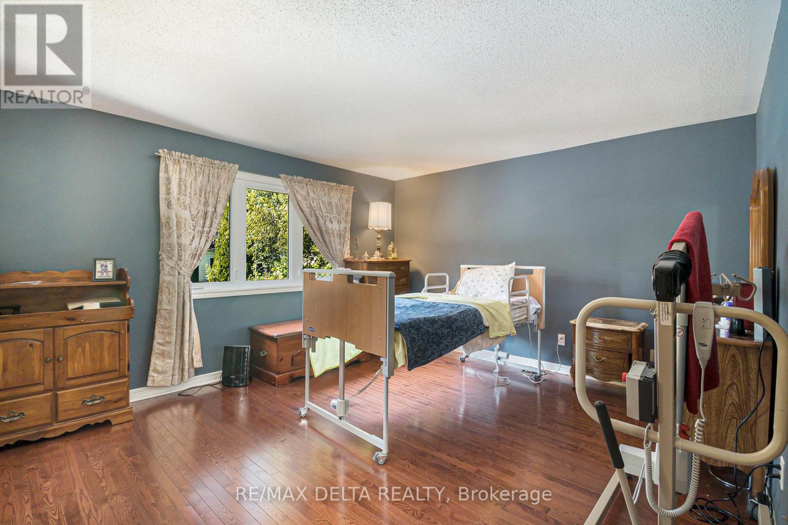 762 Adencliffe Drive