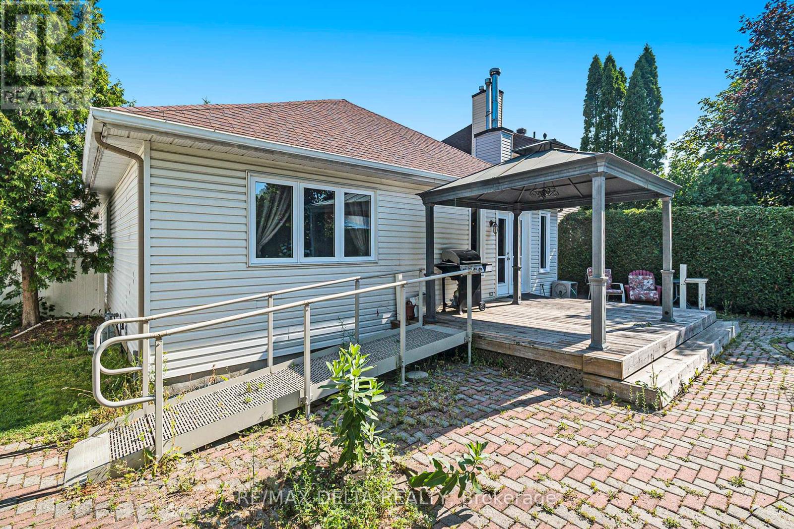762 Adencliffe Drive