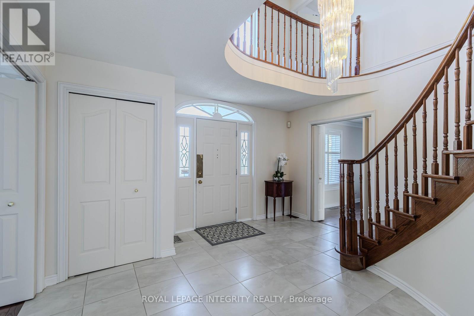 2025 Sixth Line Road N