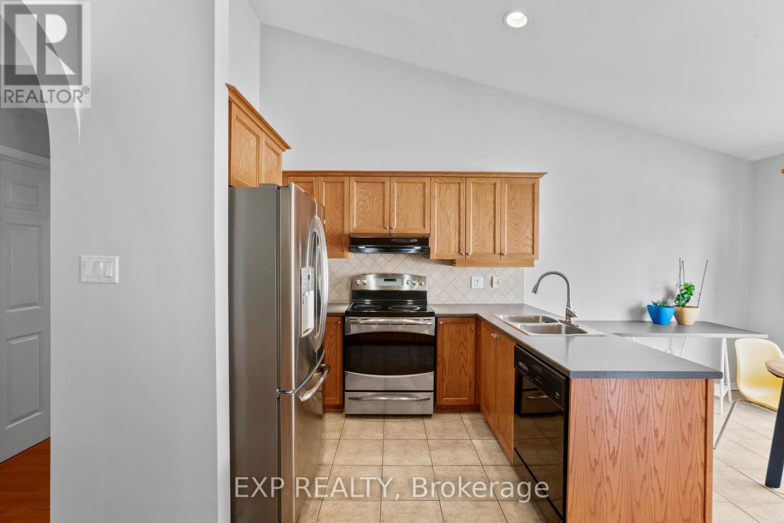 111 Coursier Crescent