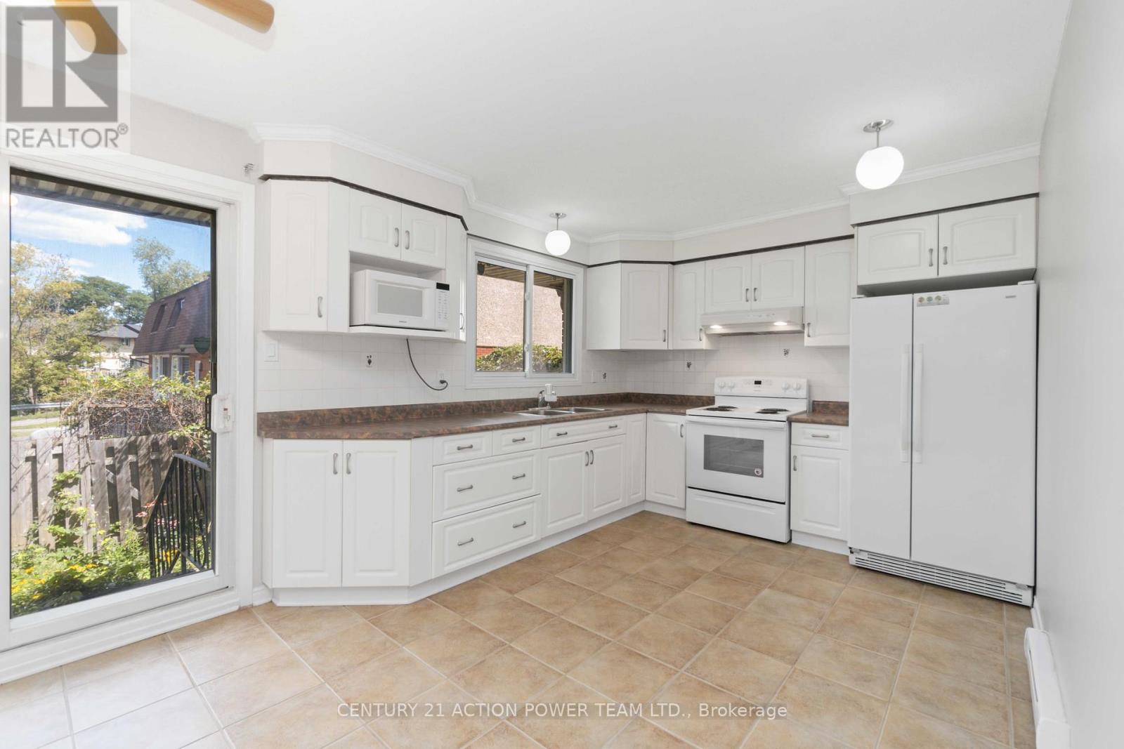 17 - 3103 Armada Avenue