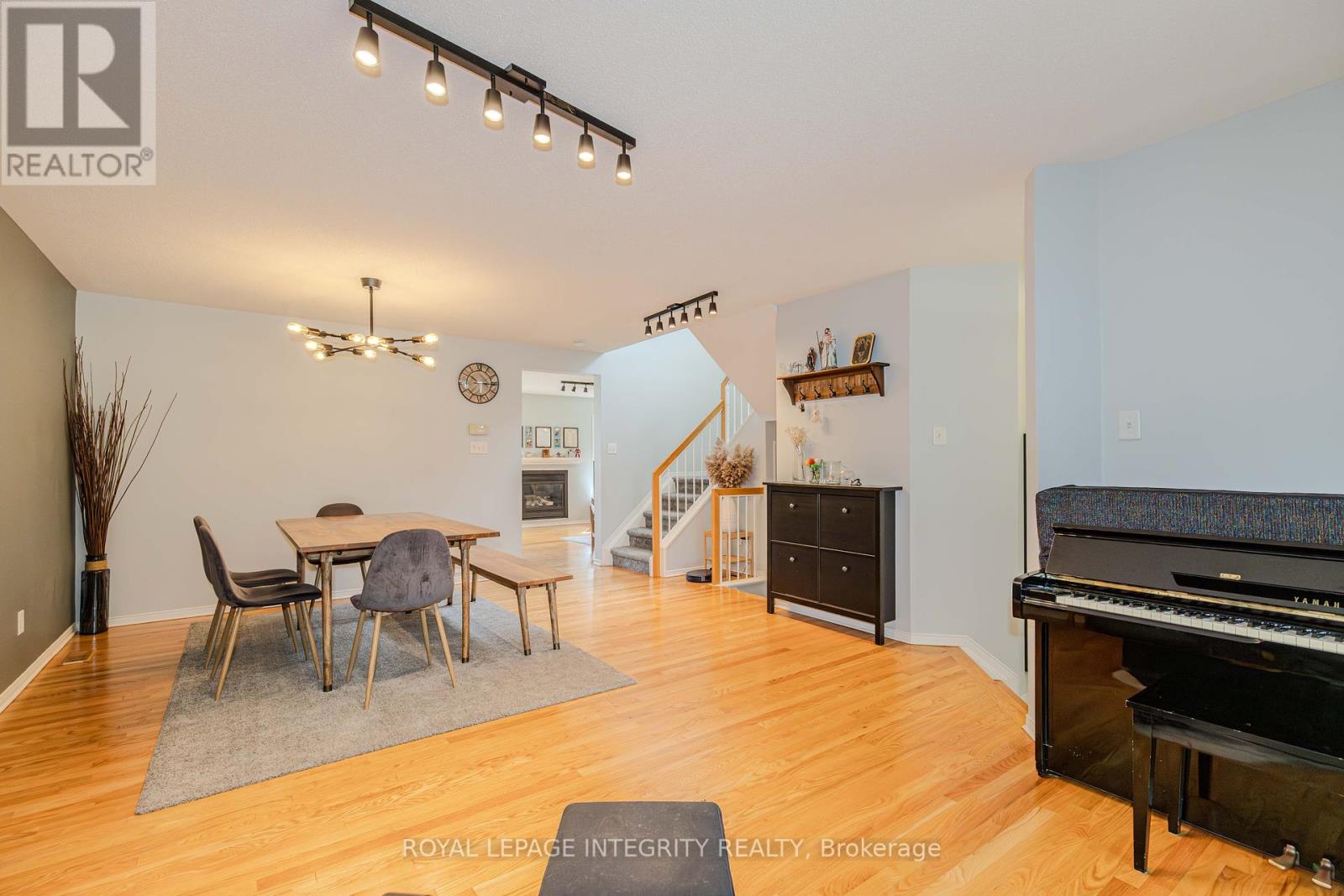 2123 Esprit Drive
