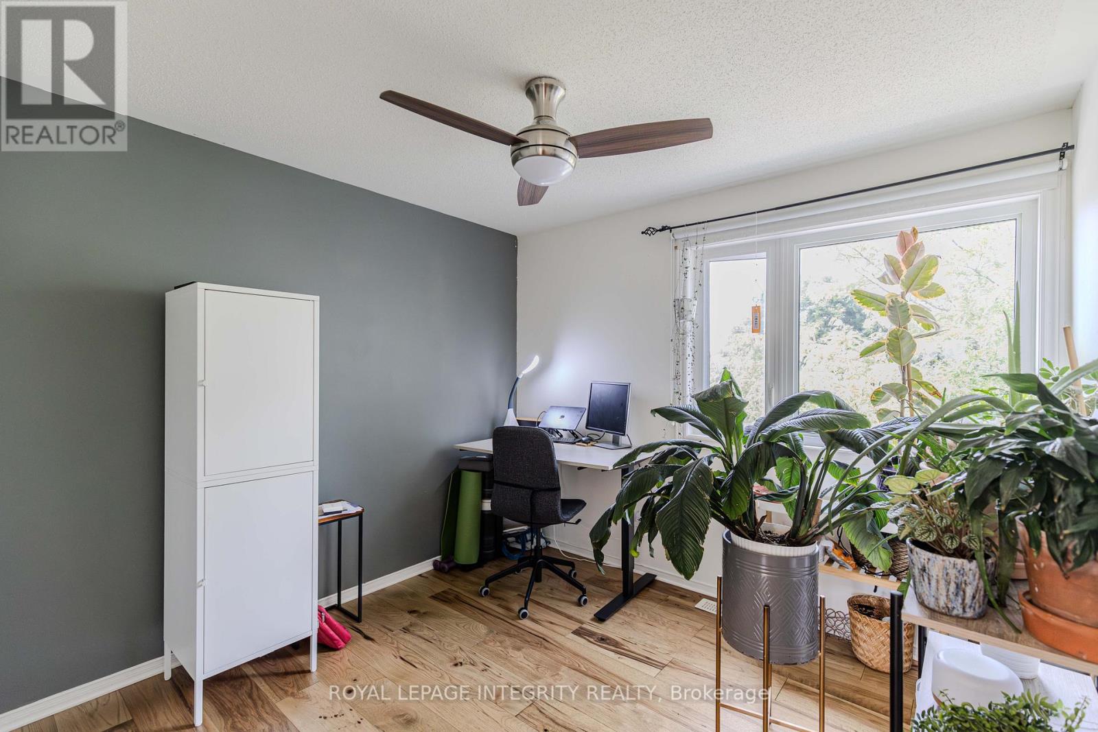 2123 Esprit Drive