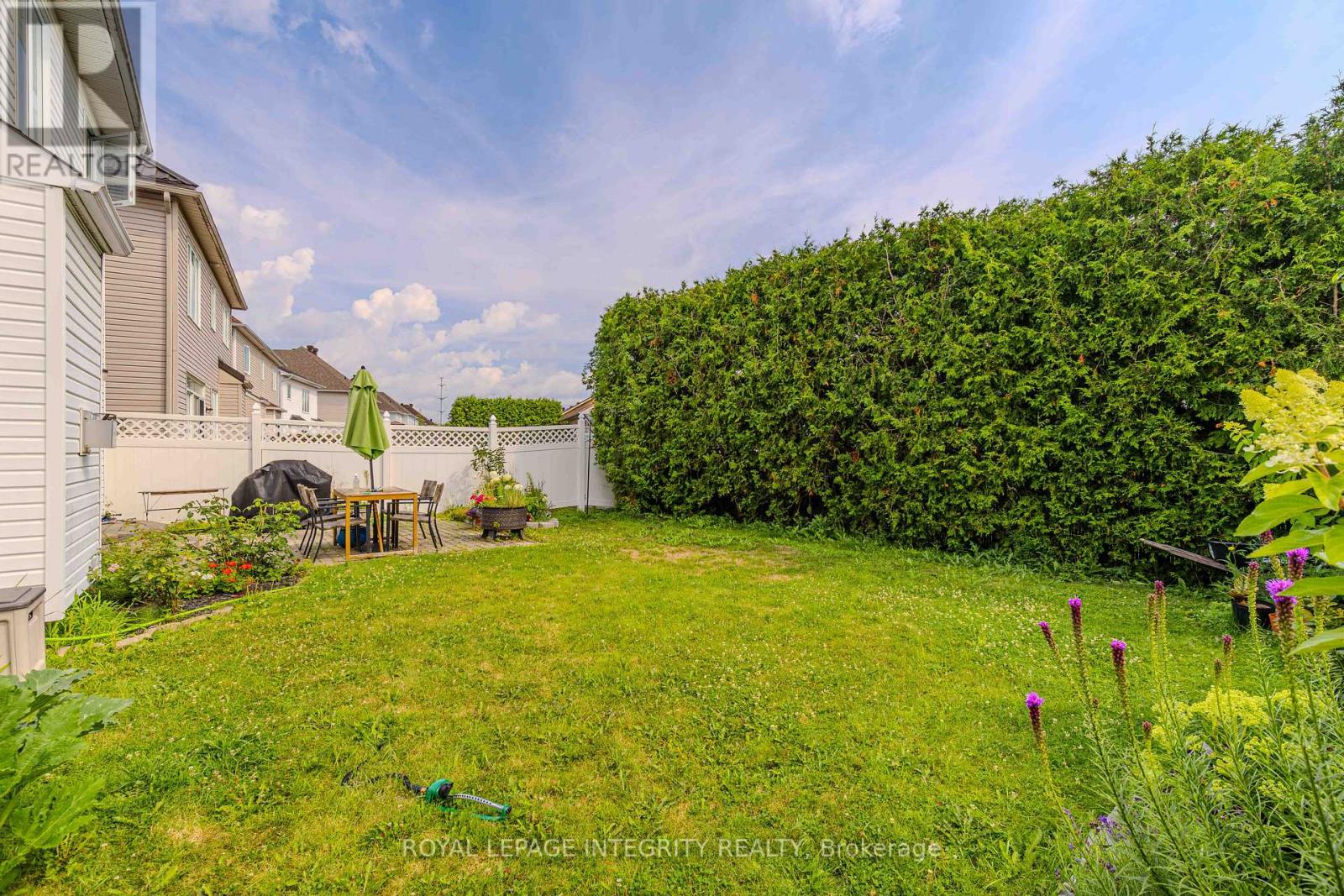 2123 Esprit Drive