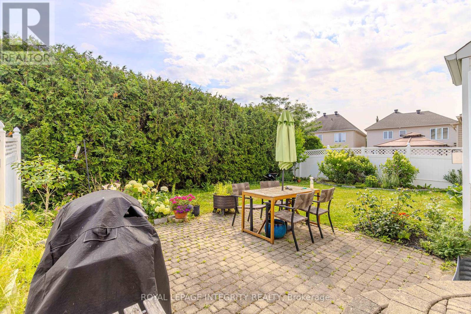 2123 Esprit Drive
