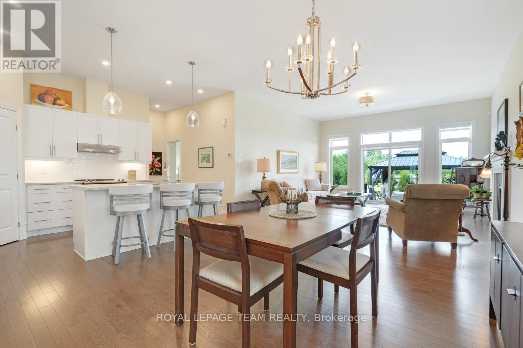 316 Serenade Crescent W