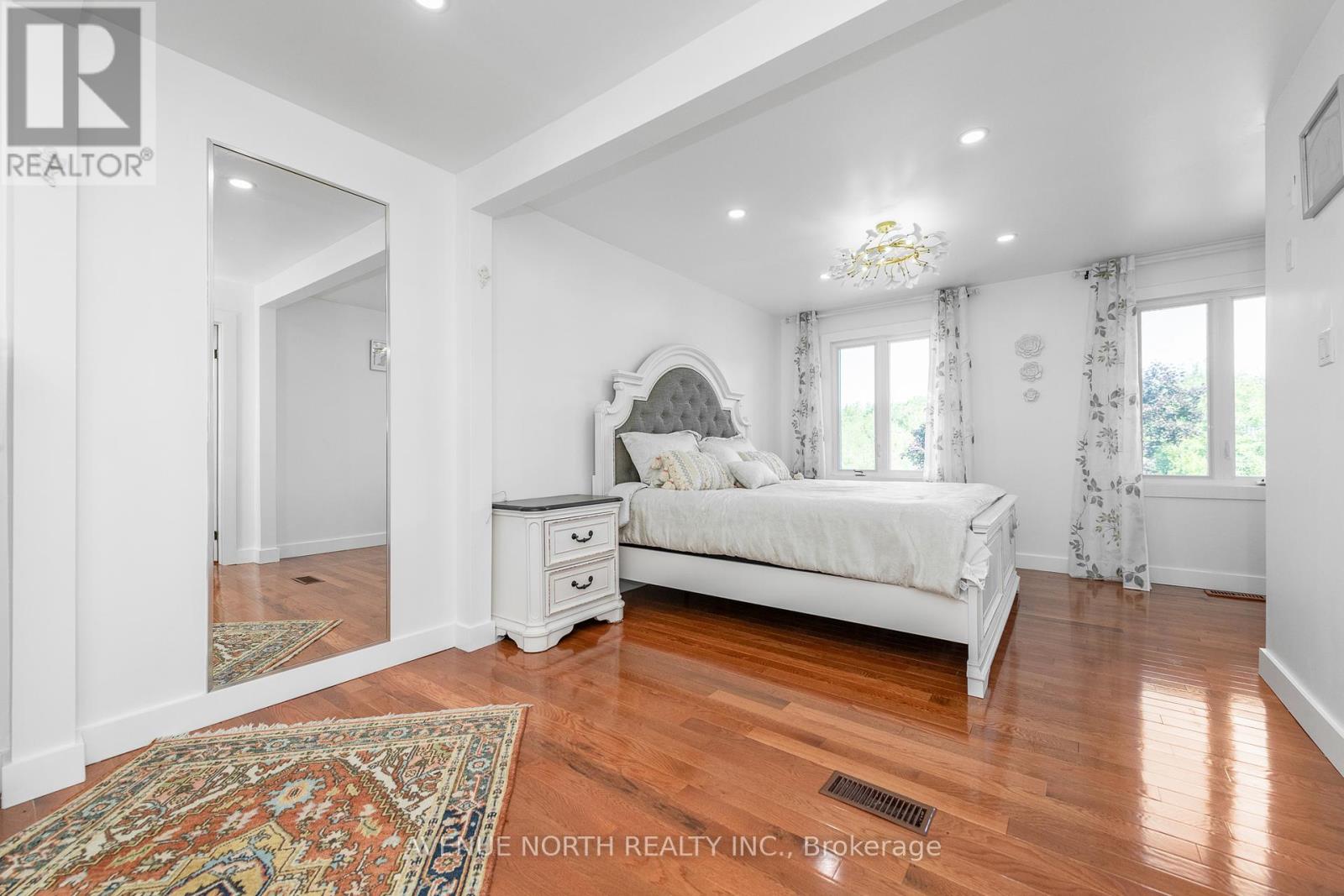 2310 Russland Road