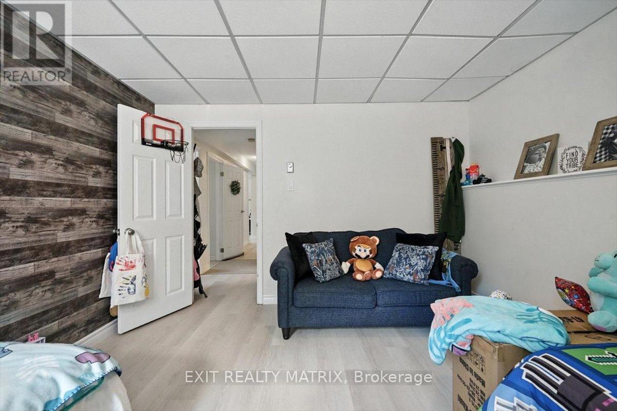 3333 White Spruce Street