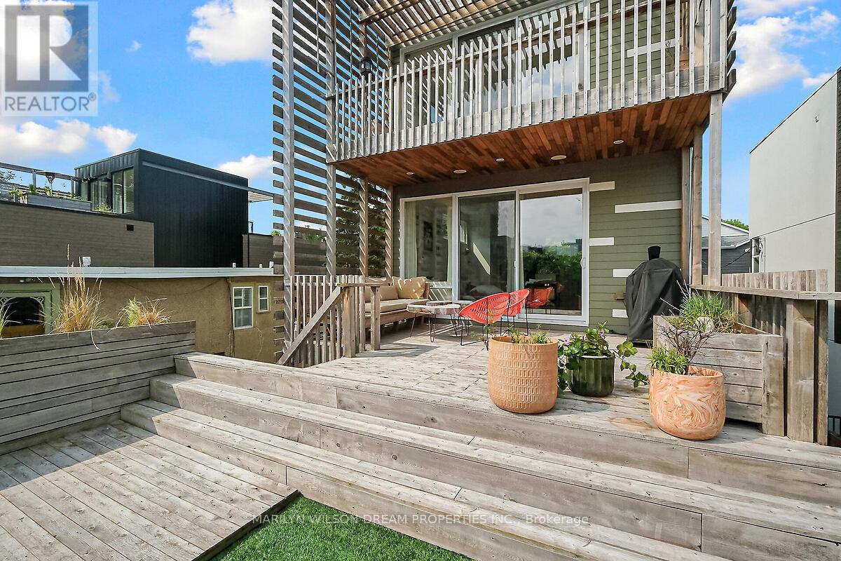 67 Pinhey Street