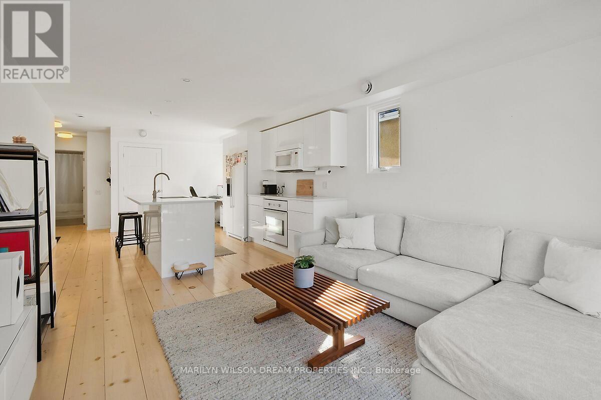 67 Pinhey Street