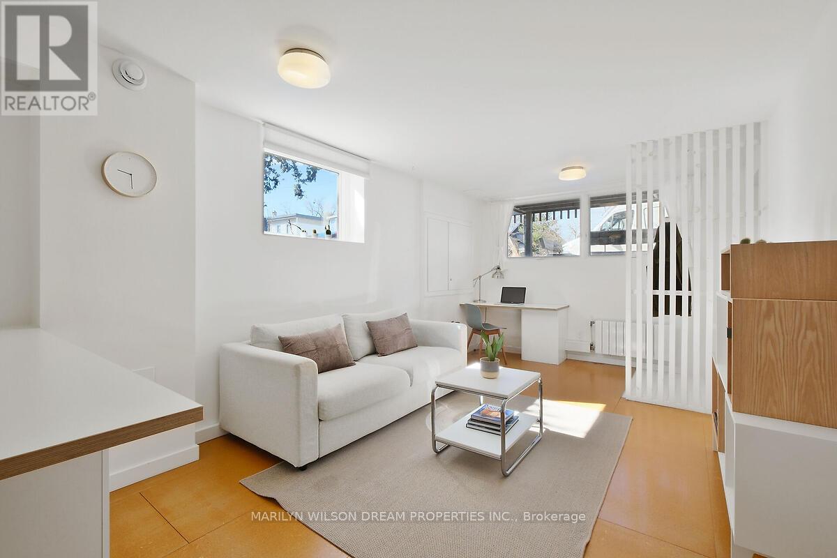 67 Pinhey Street