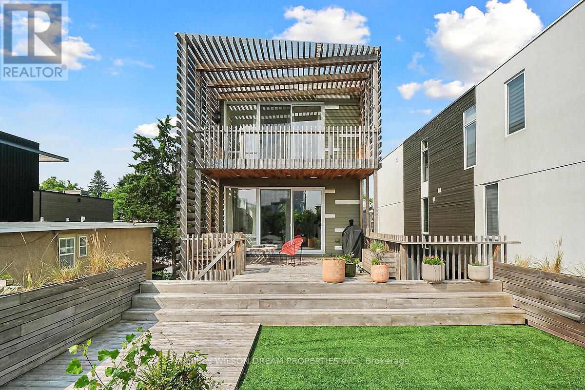 67 Pinhey Street