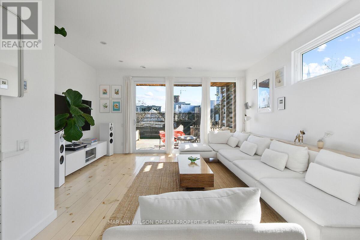 67 Pinhey Street