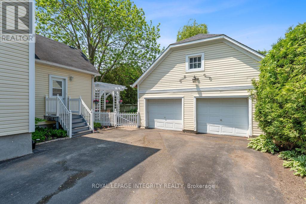 72 Lakeshore Drive