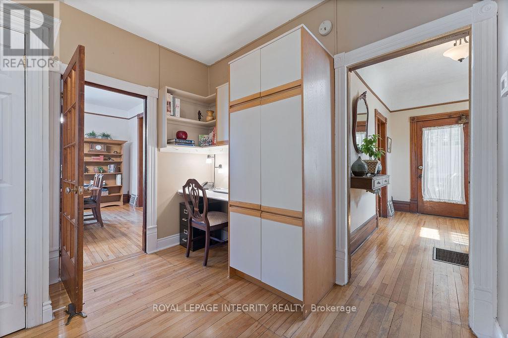 72 Lakeshore Drive