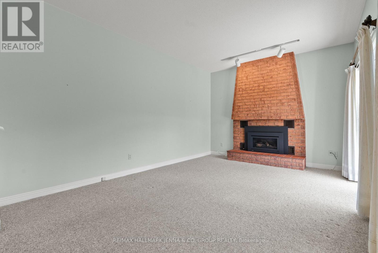28 Pine Bluff Trail