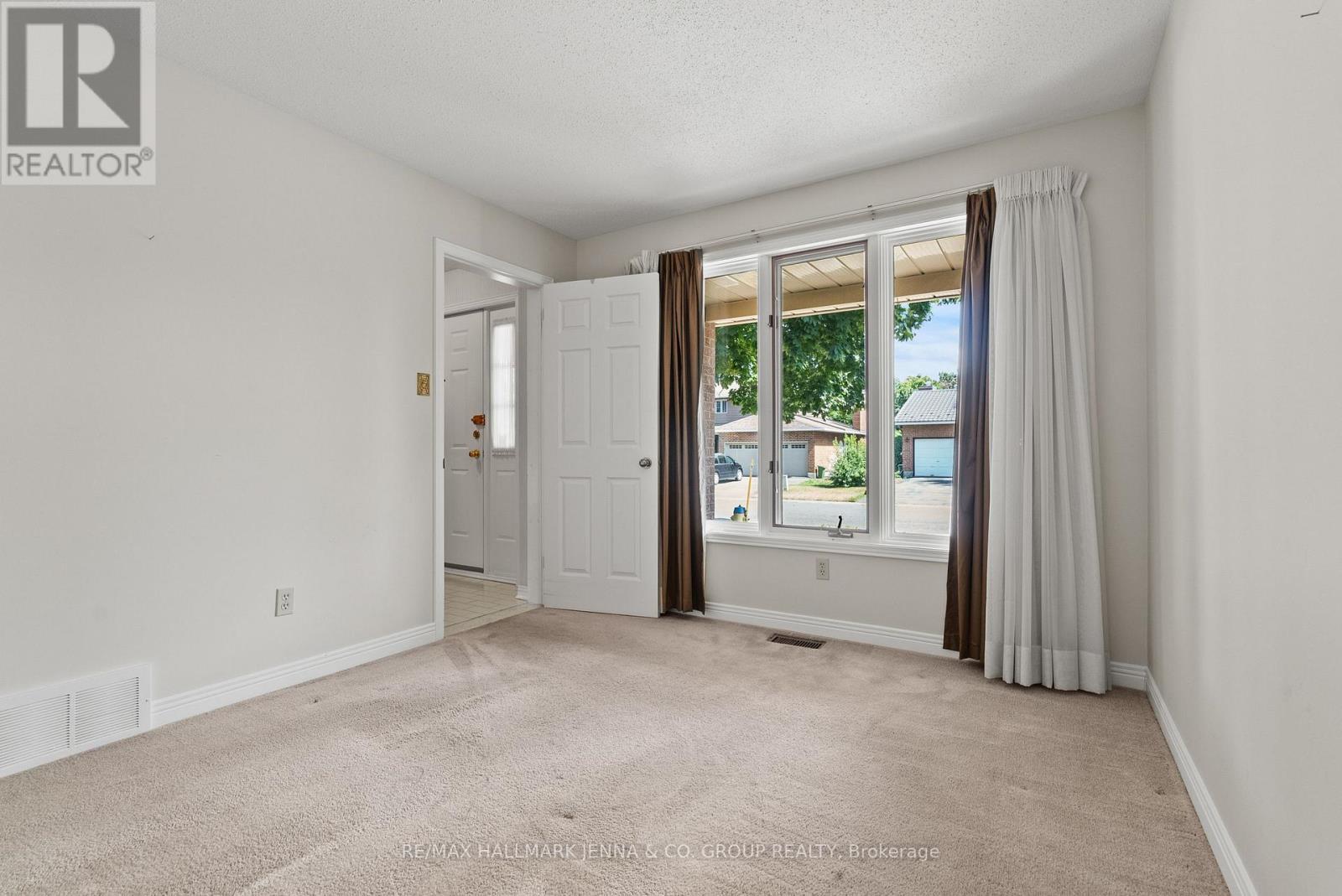 28 Pine Bluff Trail