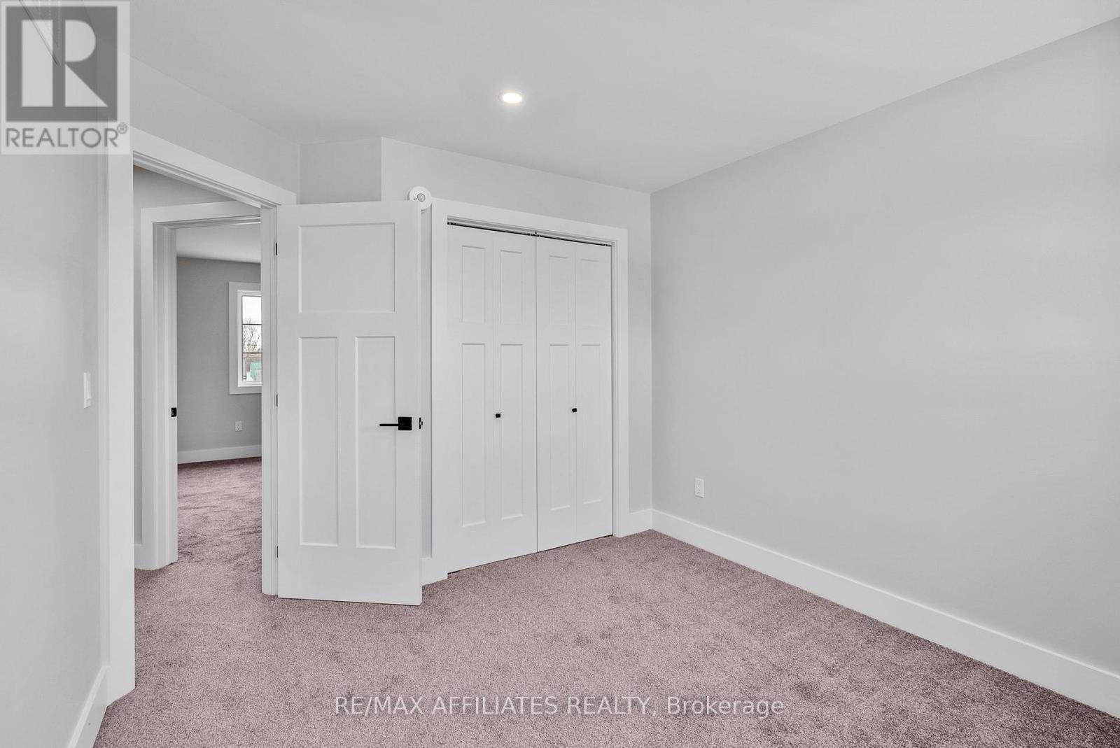 19b Dundas Street