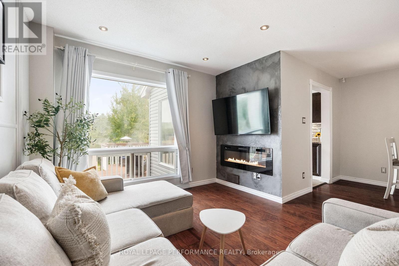 1631 Greywood Drive